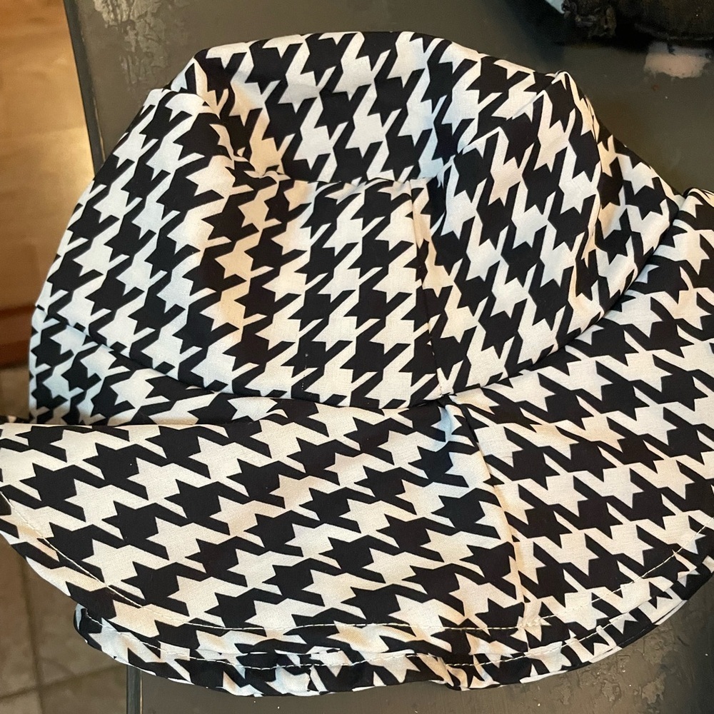 Black and White Houndstooth Bucket Hat kids